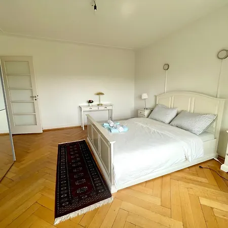 Elegant & Ensoleille Лозанна