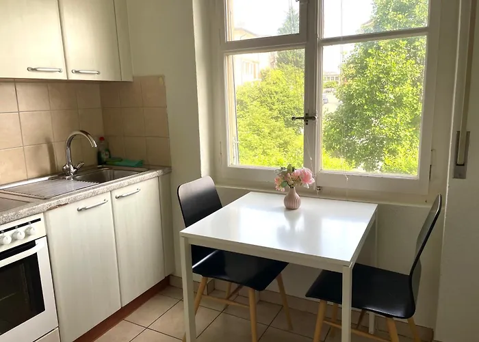 Elegant & Ensoleille شقة