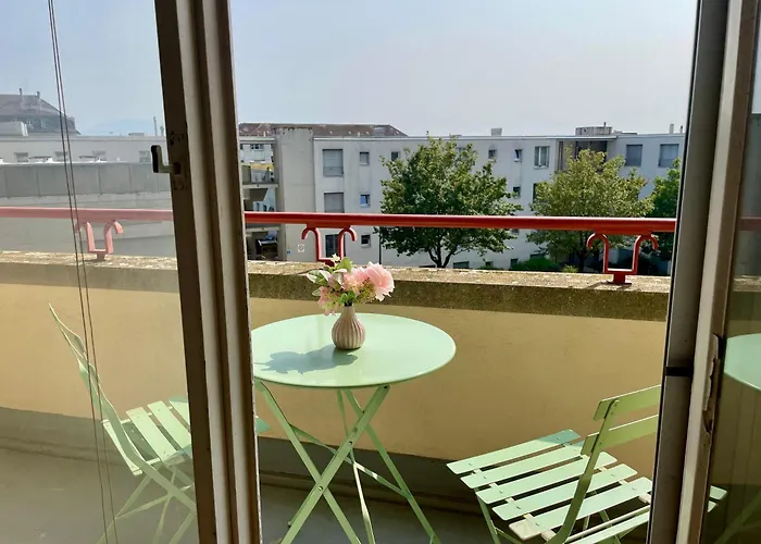 דירה Elegant & Ensoleille לוזאן