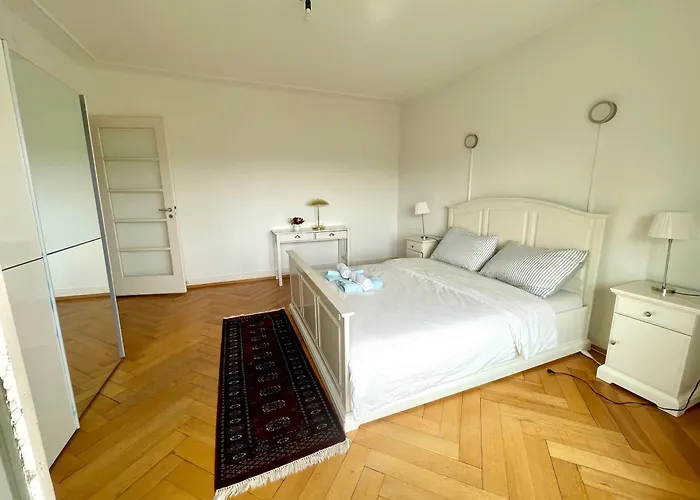 Elegant & Ensoleille לוזאן