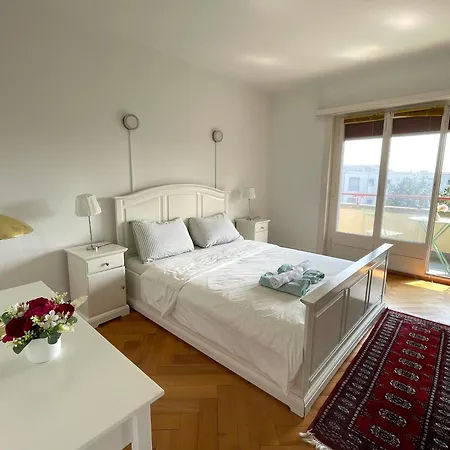 Elegant & Ensoleille Apartament *